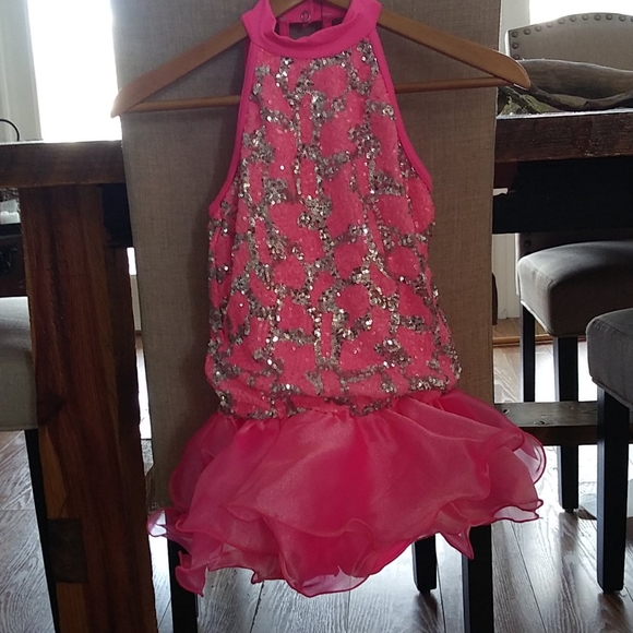 Adorable Girls dance / dress up outfit! - Picture 1 of 4